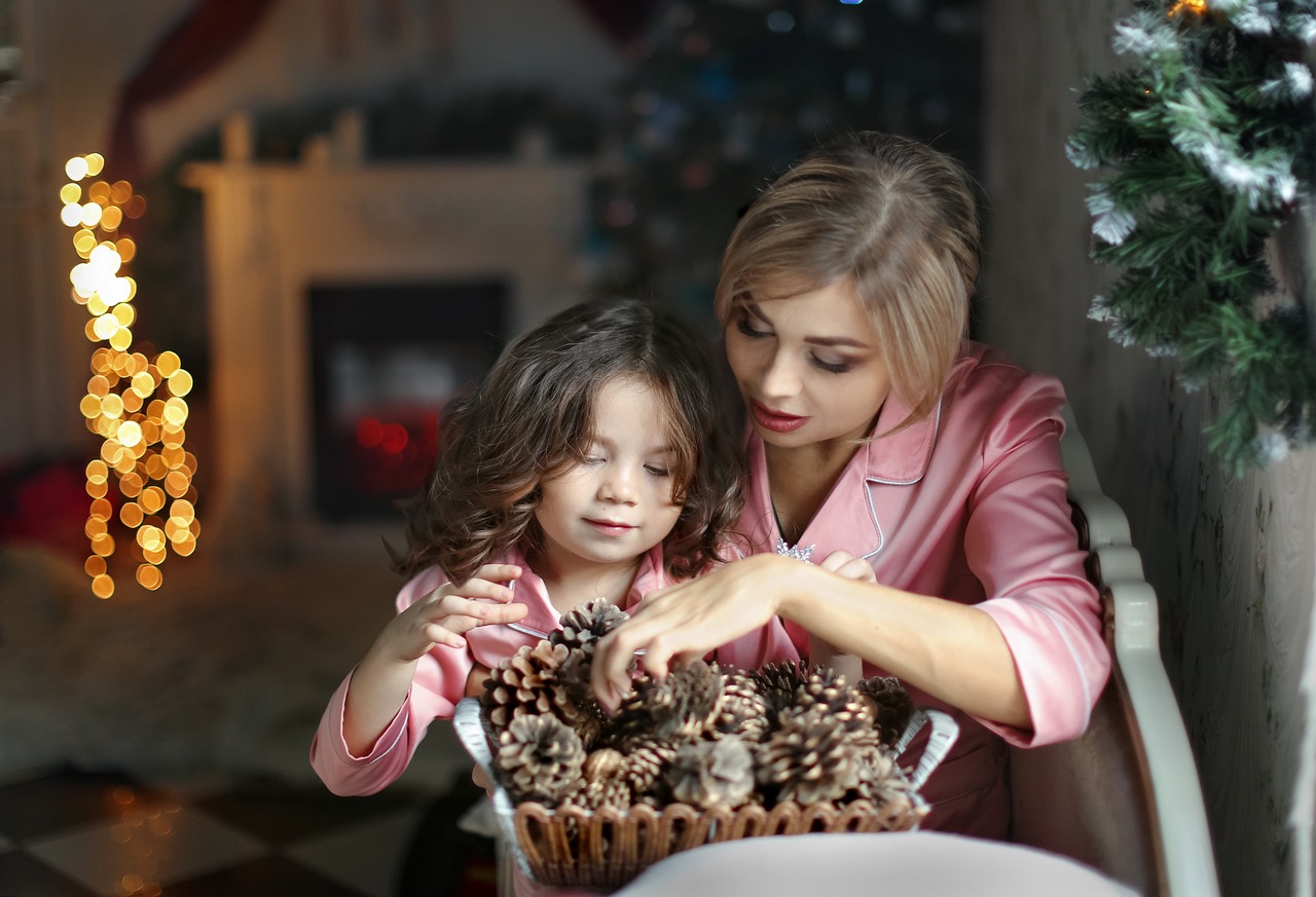 Mit Kindern die Weihnachtszeit genießen – was gehört heute dazu?